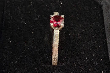 Wine red Idaho garnet ring