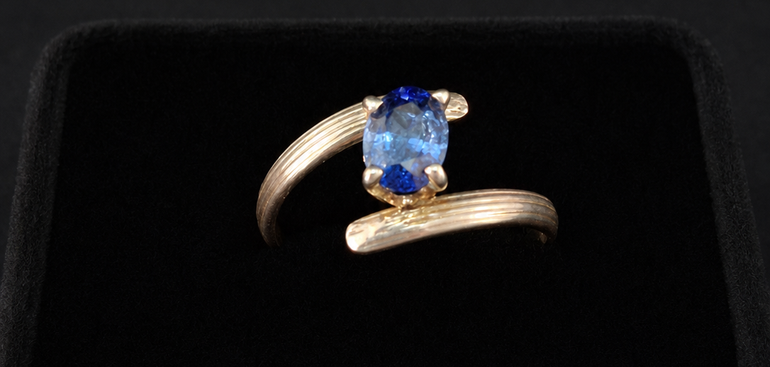 Brilliant oval sapphire ring